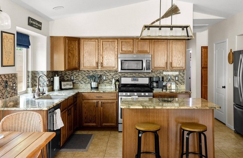 Gilbert Ranch House | Gilbert Ranch neighborhood, Single level home with pool, hot tub, and fire pit!