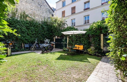 Butte-aux-Cailles Apartment | Gilded Garden Splendour, by Veeve