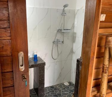 Gili Trawangan Hotel | Gili Davidoff Upstairs Budget And Deluxe