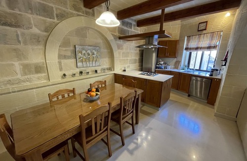 Xaghra Bed & Breakfast | Gilju B&B