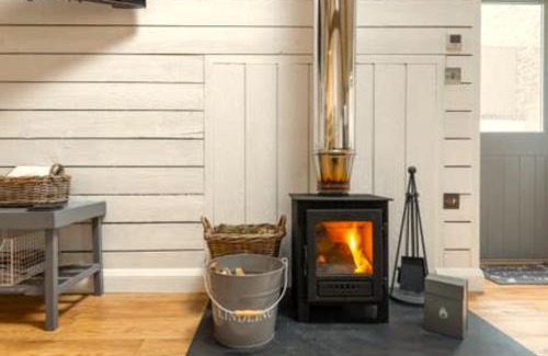 Liskeard House | Gilliflower 1 bedroom cottage at Trethwale Barns Holiday Home