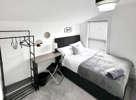 Gillingham House | Gillingham 4 bed Guest House