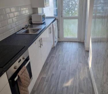 Gillingham House | Gillingham Retreat - Spacious 4 Bedroom House