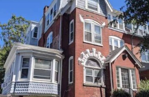 Wilmington Apartment | Gilpin Grand - Renovated space in Trolley Square by RedAwning