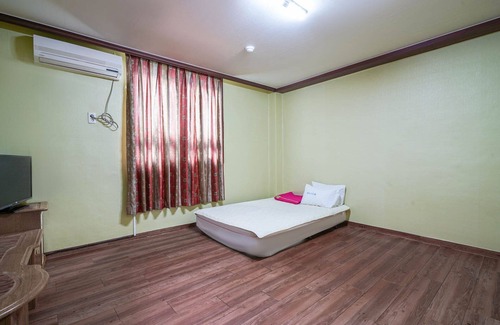Gimhae Hotel | Gimhae Buwon-dong Alps