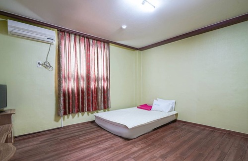 Gimhae Hotel | Gimhae Buwon-dong Alps