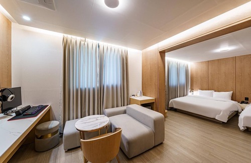 Gimhae Hotel | Gimhae Samgye H Avenue