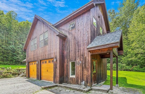 Moscow Apartment | Gin Brook Barn: Privacy and stunning views!