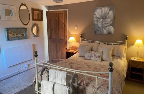 Bridport House | Gingerbread Cottage