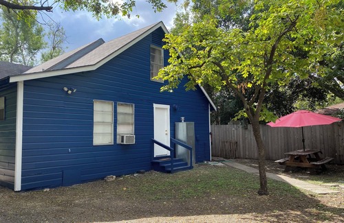 Northwest Los Angeles Heights House | Gingerbread House Large 2 bedroom 1 bath