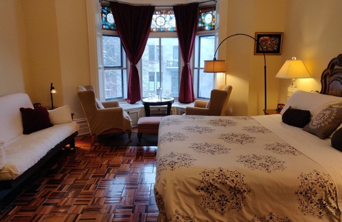 Plateau Mont Royal Bed & Breakfast | Gingerbread Manor