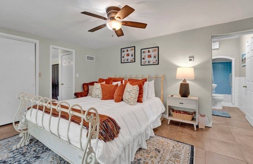 Vollintine-Evergreen House | Ginkgo Garden Inn Cottage