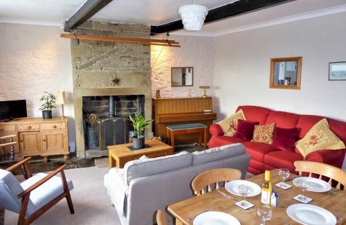 Ainley Top House | Ginnel Corner
