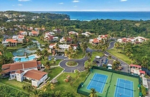 Cerro Gordo Villa | Giovanni Beachfront community w/pools