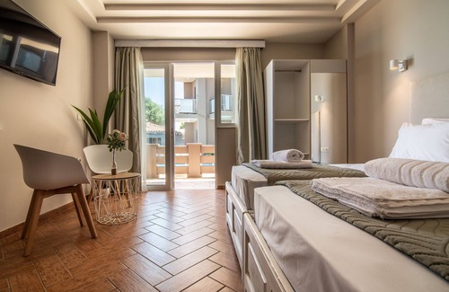 Kato Stalos House | Girogiali Hotel