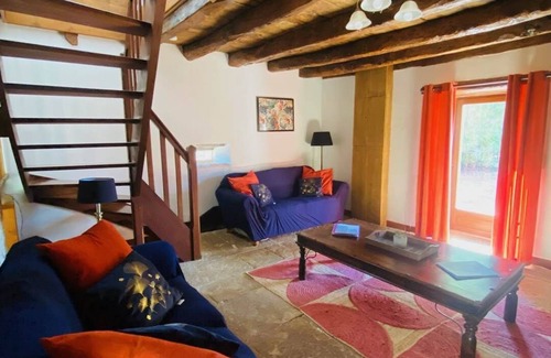 Gramat Apartment | Gite 6 people - “Le Romarin”