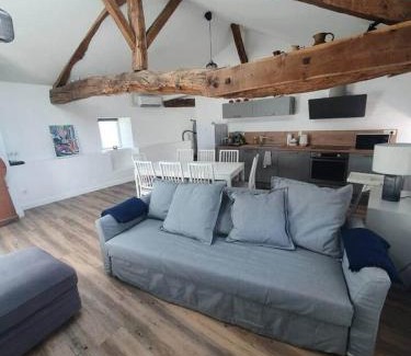 Artonne Villa | Gite au Chateau de Bicon