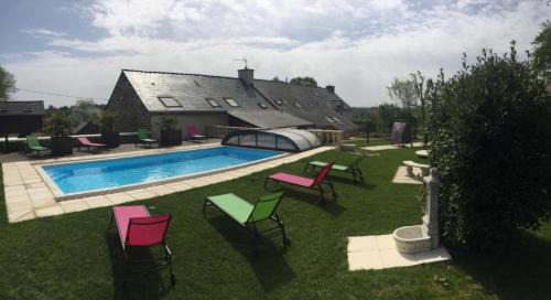 Neant-sur-Yvel House | Gite Bretagne Brocéliande piscine