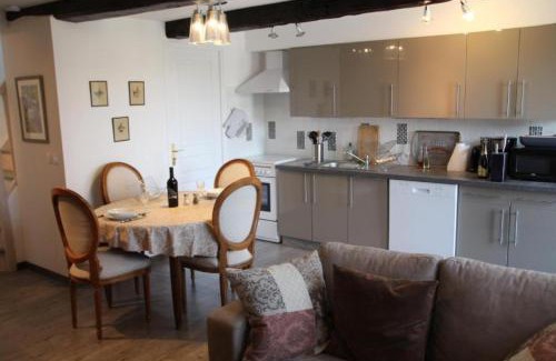 Neant-sur-Yvel House | Gite Bretagne Brocéliande piscine