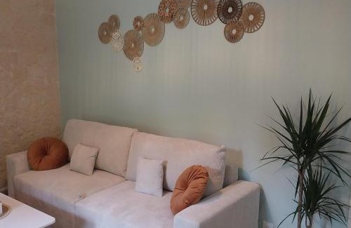 Poigny Apartment | Gite dans une ancienne corps de ferme C