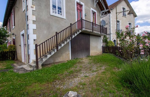 Excideuil Cottage | Gite Excideuil, 6 bedrooms, 11 persons