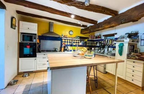 Martel Bed & Breakfast | Gite for 25 people with swimming pool and jacuzzi