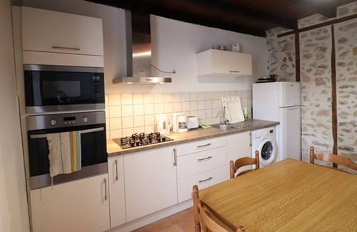 Glenat Cottage | Gite Glénat, 2 bedrooms, 4 persons
