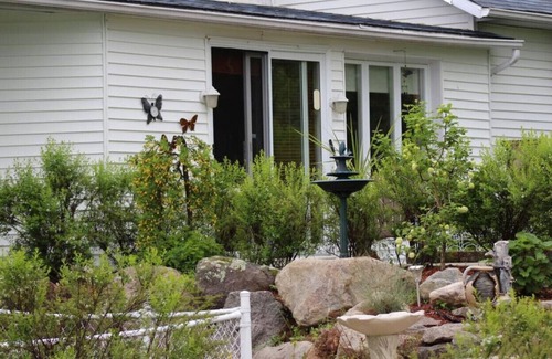 Mauricie Bed & Breakfast | Gîte le Grandelinois - L'Emilie - Room with Queen bed