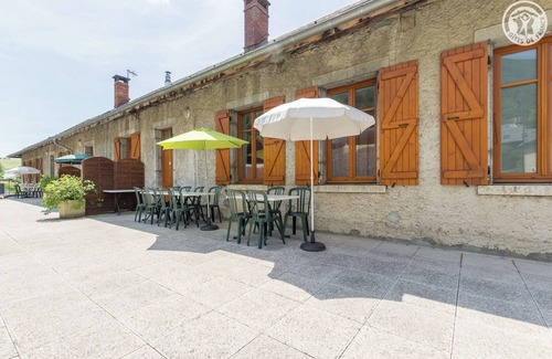 Thoiry House | Gite located 19km from Aillon le Jeune (family resort with 39km of slopes with the Margériaz) and 21