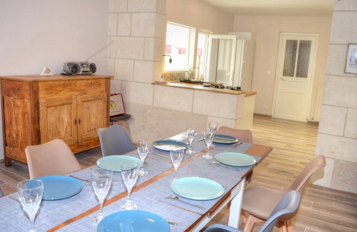 Loches Cottage | Gite Loches, 4 bedrooms, 9 persons