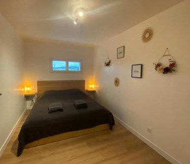 Beziers Apartment | Gite pour 8 p avec piscine sur domaine 3Ha