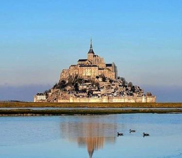 Saint-Marcan Ski Chalet | Gite proche Mont St Michel, Spa privatif en option ,St Malo
