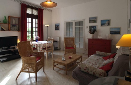 Caux Seine Agglo House | Gite Saint-Arnoult - Calvados, 2 bedrooms, 4 persons