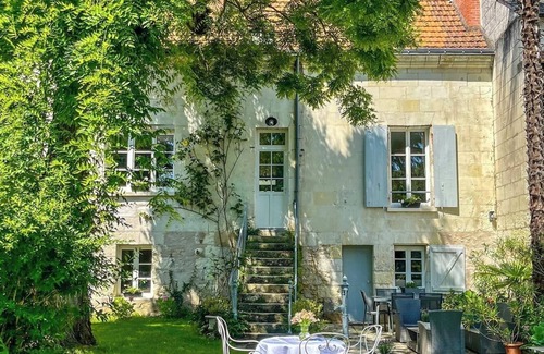 Loches House | Gîte Saint Joseph Charming house with garden, pool and spa. Near Beauval.