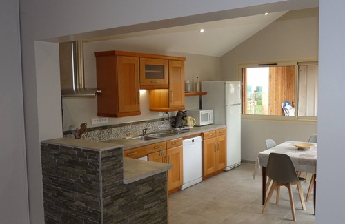 Casteljaloux House | Gite the Squirrel Independent with enclosed garden Ideal Curiste