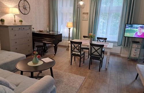 Castle Hill Apartment | Gizella apartman