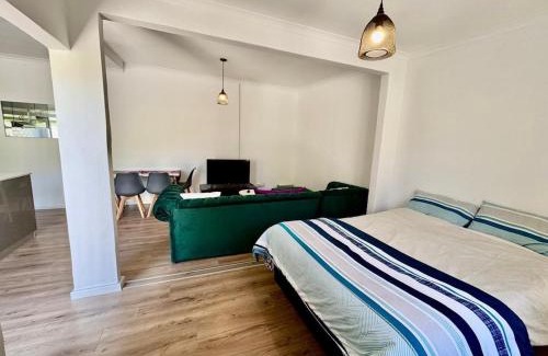Parklands Apartment | Gizmo's Garden Cottage