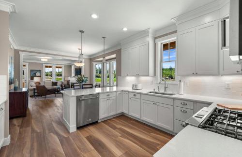 Pacific Beach House | Gizmos Cottage by Seabrook Hospitality