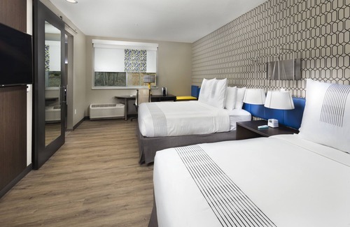 Asheville Hotel | GLō Hotel Asheville-Blue Ridge Parkway
