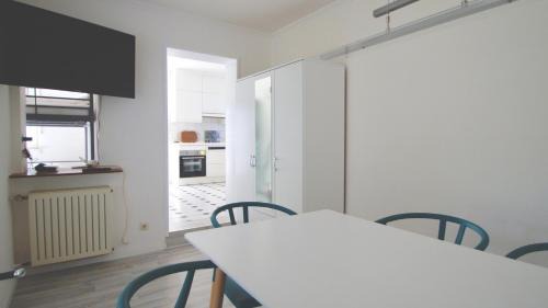 Bergisch Gladbach Apartment | GL 234