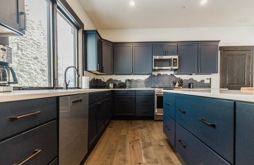 Whitefish Ski Chalet | Glacier Bear Condo Slopeside On Whitefish Mountain