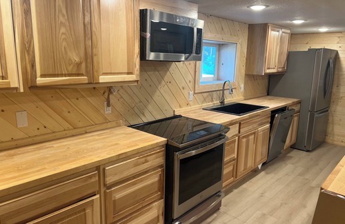 Bear Creek Apartment | GLACIER CREEK APARTMENT-Enchanting 4 bedroom apartment with WiFi n scenic Seward
