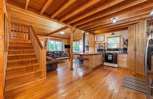 Coram Cabin | Glacier National Park-cozy, rustic home w/hot tub, just 6 minutes to the park