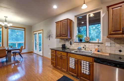 Warnick Cabin | Glacier Springs Cabin #20 - Elegant Country Home