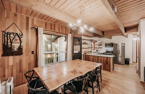 Warnick Cabin | Glacier Springs Cabin #27 - EV Charger - Wi-Fi