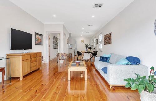 North Brighton House | Gladstone Gardens - Family Comfort in North Brighton