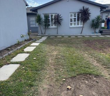 Port Elizabeth Apartment | Gladys Suites 1