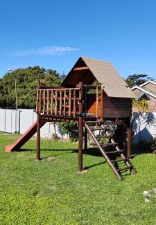 Port Elizabeth House | Gladys Suites 2
