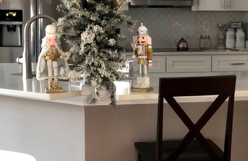 Lawrenceville House | Glam For The Holidays 6 Bds 3.5 Ba & Gameroom