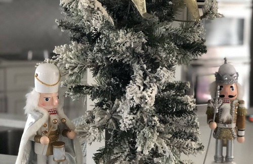Lawrenceville House | Glam For The Holidays 6 Bds 3.5 Ba & Gameroom